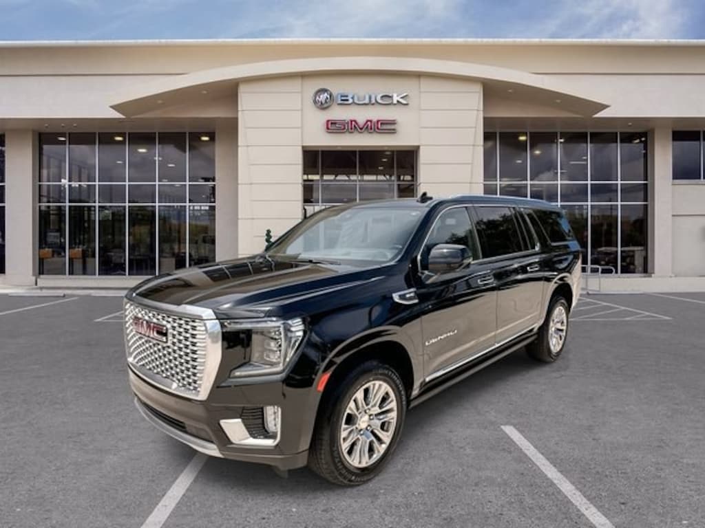 Used 2023 GMC Yukon XL Denali SUV