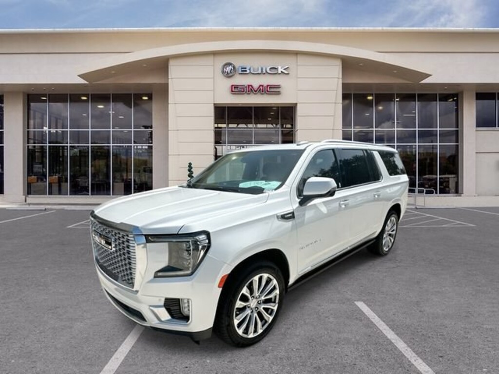 Used 2022 GMC Yukon XL Denali SUV