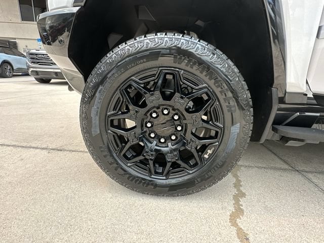 Used 2025 GMC HUMMER EV 2X with VIN 1GT10BDD7SU106602 for sale in Pembroke Pines, FL