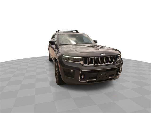 2021 Jeep Grand Cherokee Overland photo 3