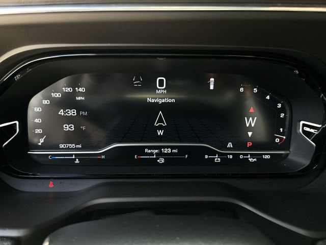 2023 GMC Yukon Denali - Photo 22