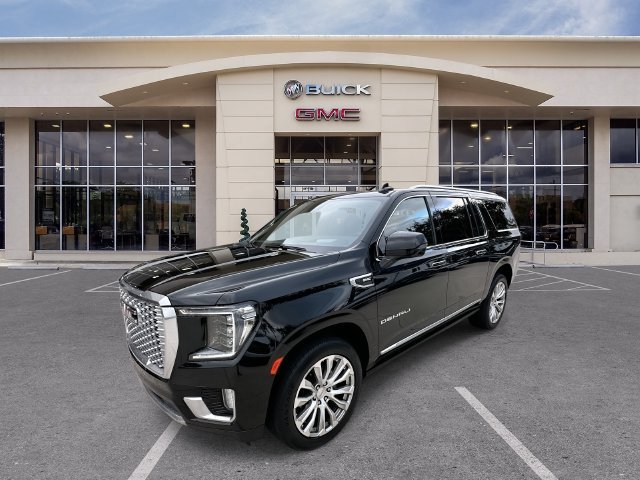 Used 2023 GMC Yukon XL Denali SUV