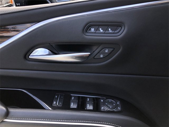 2022 Cadillac Escalade Premium Luxury photo 4