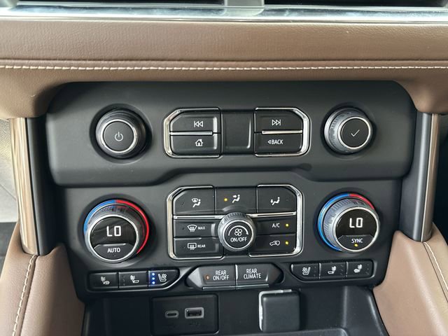 2023 Chevrolet Suburban High Country - Photo 11