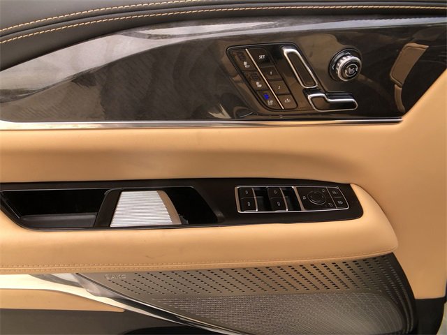 2025 Cadillac Escalade IQ Luxury photo 4