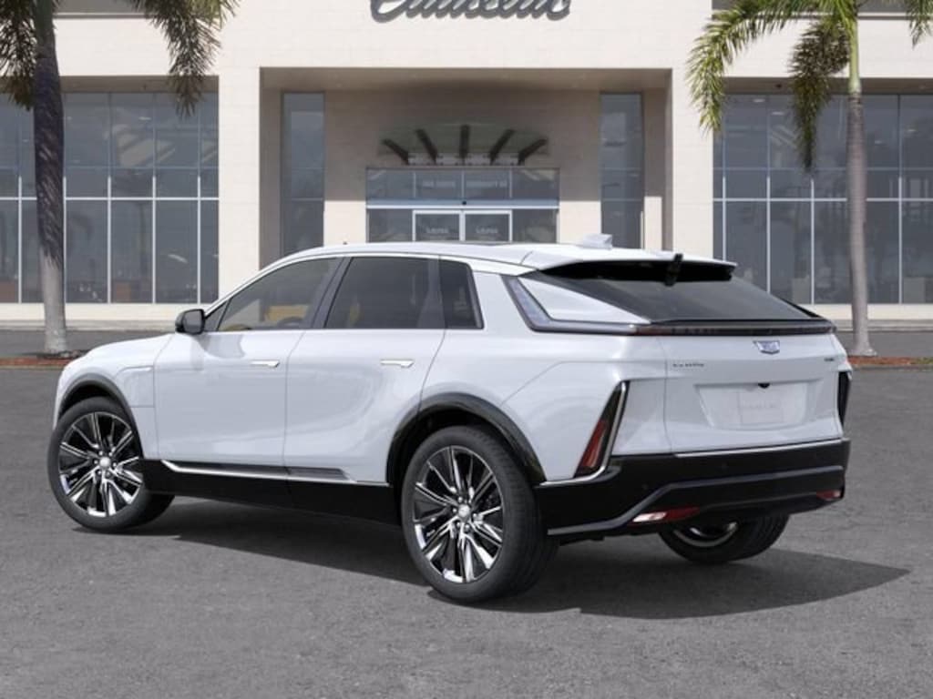 New 2026 CADILLAC LYRIQ Signature Luxury SUV