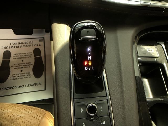 2024 Cadillac Escalade ESV Sport - Photo 10