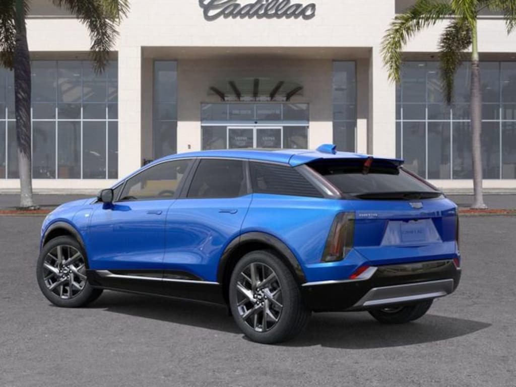 New 2025 CADILLAC OPTIQ Luxury 2 SUV