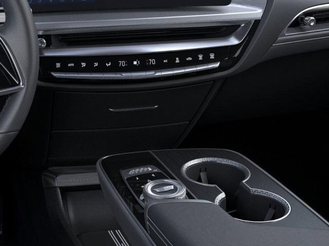 2025 Cadillac LYRIQ Luxury 3 - Photo 23