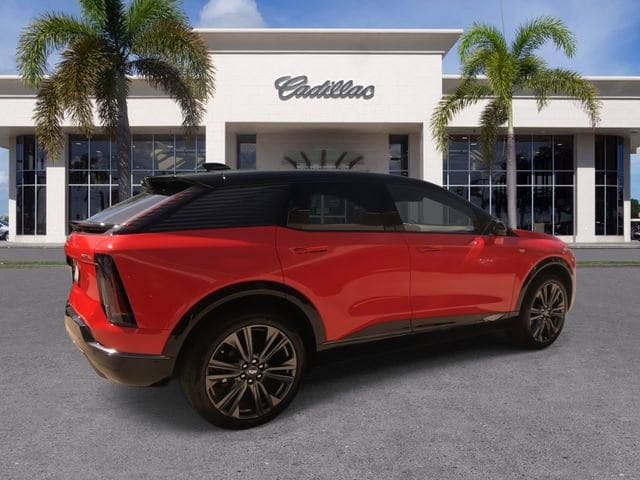2025 Cadillac OPTIQ Sport 2 - Photo 14
