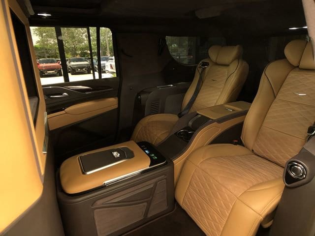2024 Cadillac Escalade ESV Sport - Photo 13