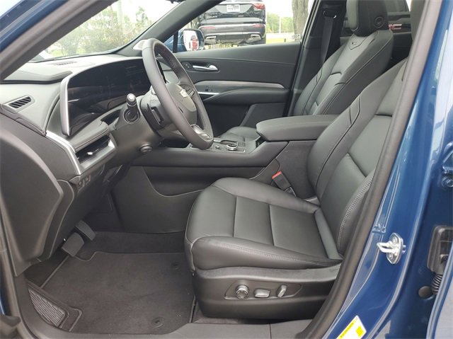 2024 Cadillac XT4 Premium Luxury photo 2