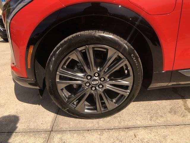 2025 Cadillac OPTIQ Sport 2 - Photo 18