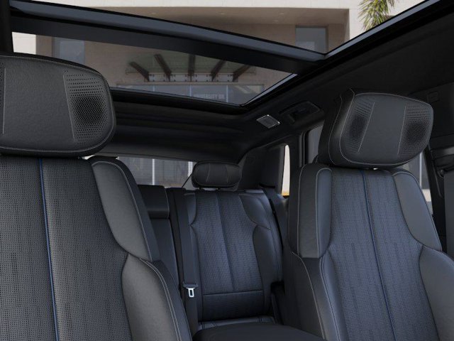 2026 Cadillac LYRIQ Signature Luxury - Photo 23