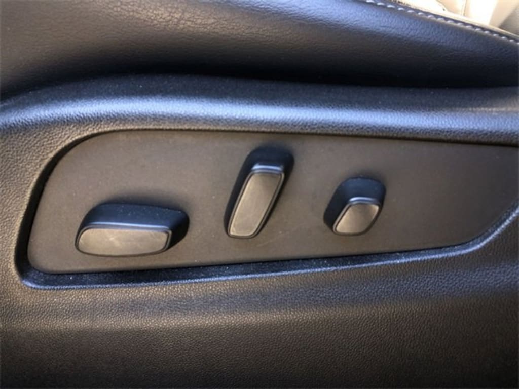 Certified 2023 CADILLAC XT4 Luxury SUV