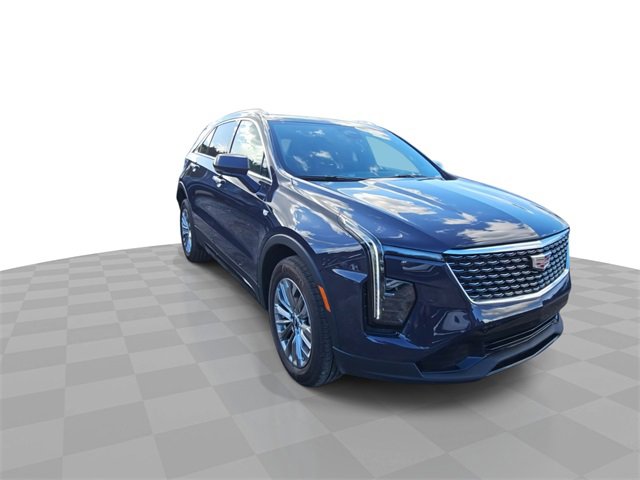 2024 Cadillac XT4 Premium Luxury photo 3