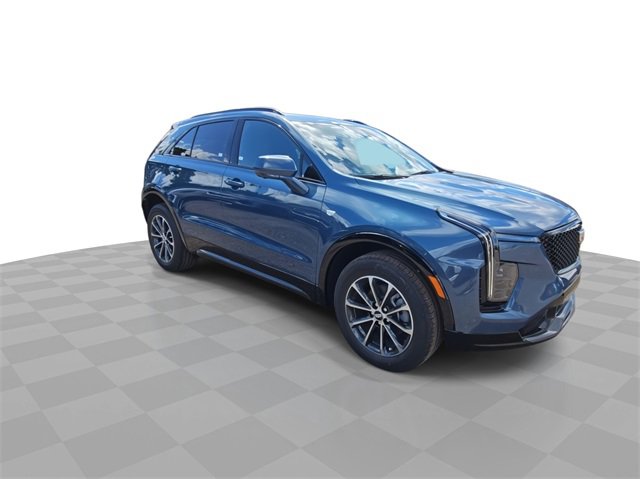 2025 Cadillac XT4 Sport photo 2