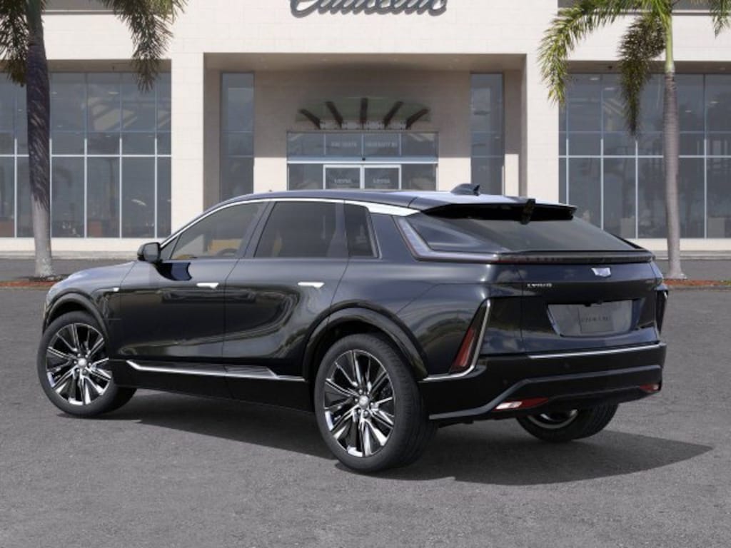 New 2026 CADILLAC LYRIQ Signature Luxury SUV