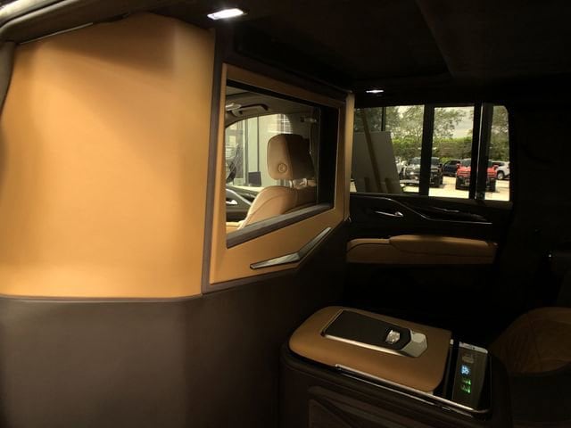 2024 Cadillac Escalade ESV Sport - Photo 14
