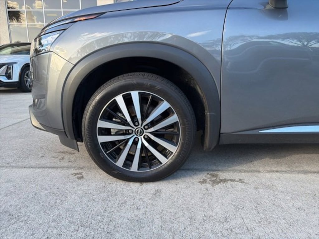 Used 2024 Nissan Pathfinder Platinum SUV