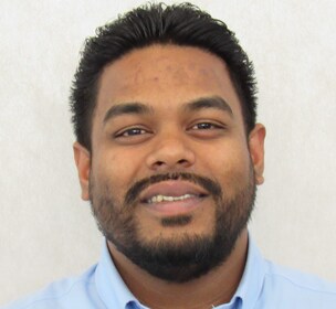 Staff member STEVEN SUNDAR from bd05b5083a07