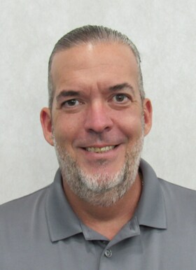 Staff member JOSUE VILLAR from 4d08d5a6c944
