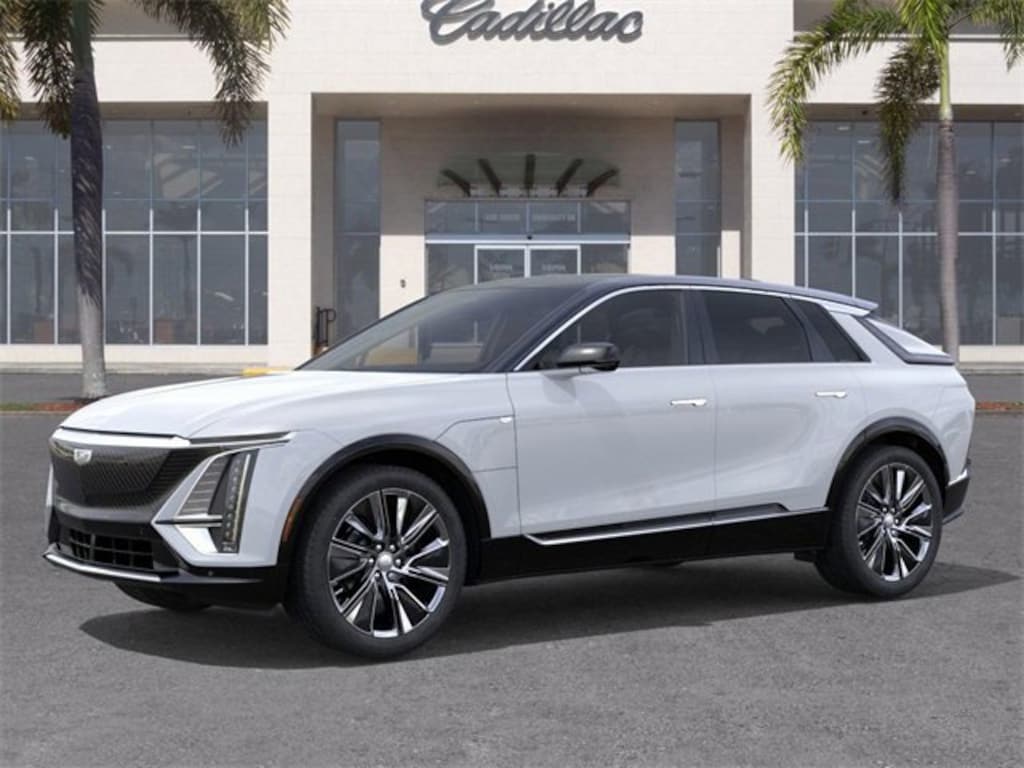 New 2026 CADILLAC LYRIQ Signature Luxury SUV