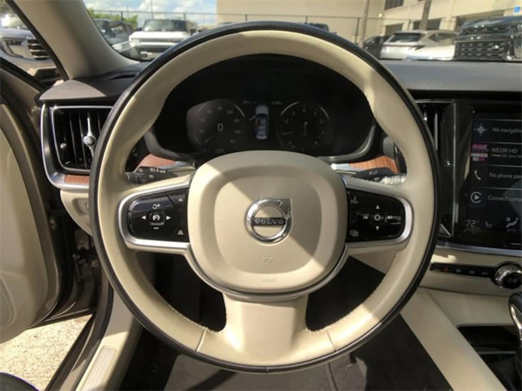 Used 2020 Volvo S60 T5 Momentum Sedan