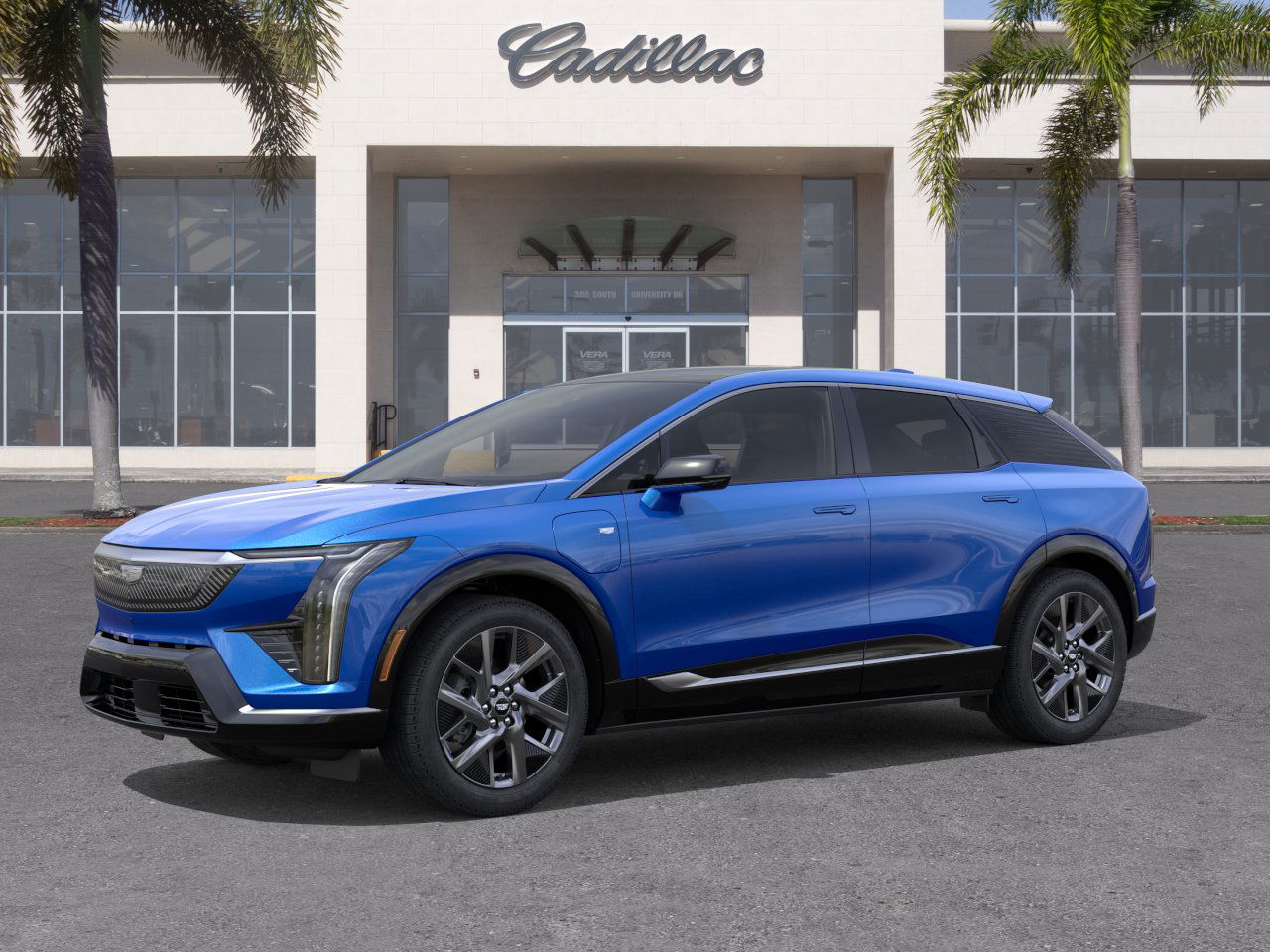 2025 Cadillac Optiq Luxury photo 2