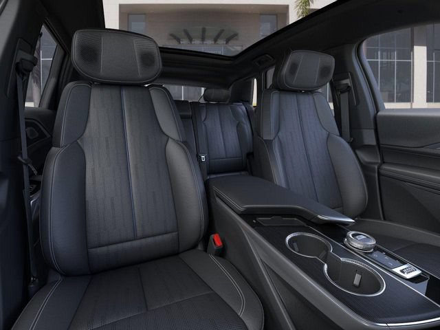 2025 Cadillac LYRIQ Luxury 3 - Photo 16