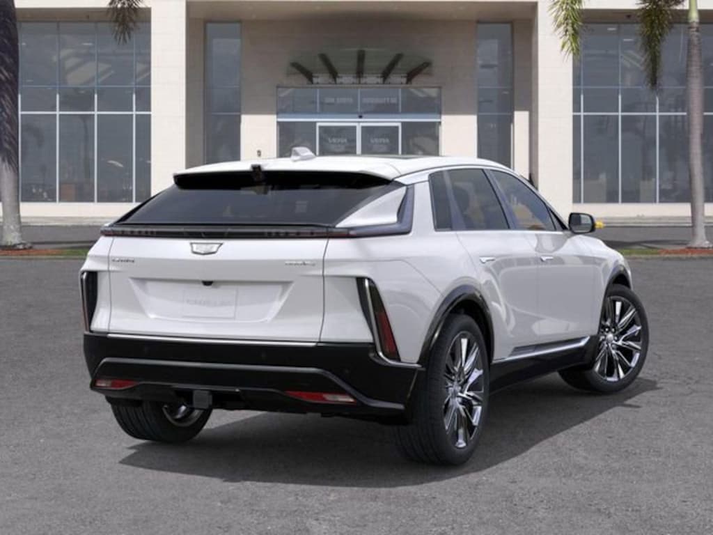 New 2025 CADILLAC LYRIQ Luxury 3 SUV