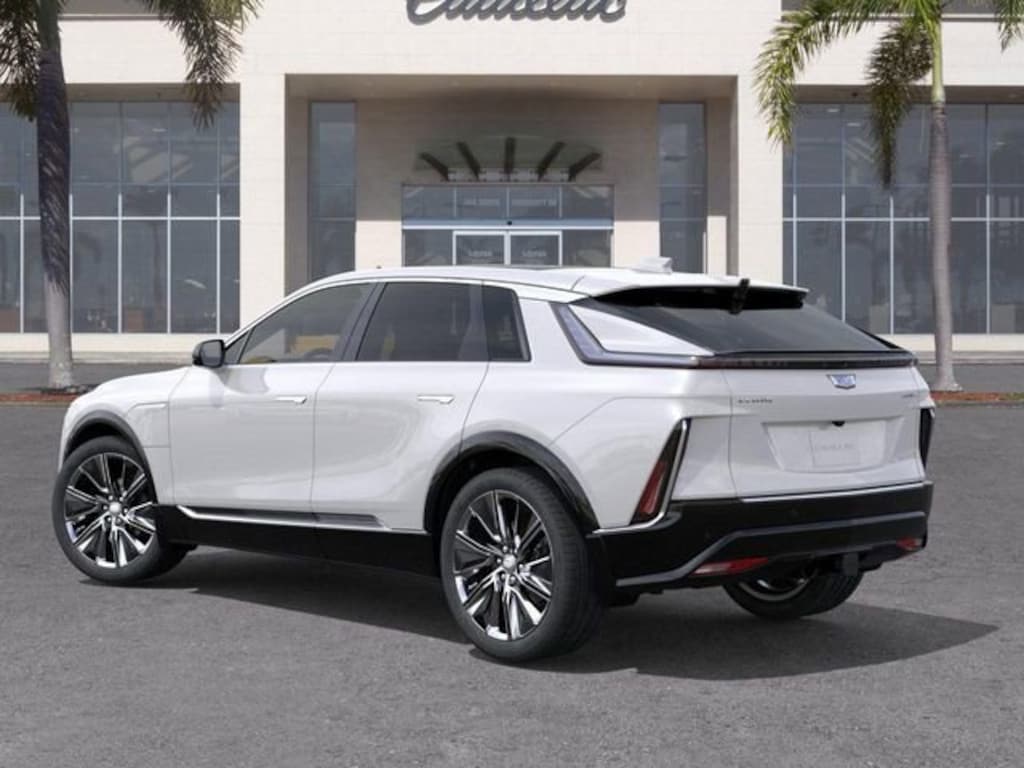 New 2025 CADILLAC LYRIQ Luxury 3 SUV