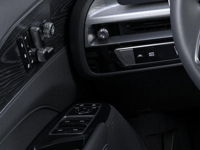 2025 Cadillac LYRIQ Luxury 3 - Photo 22