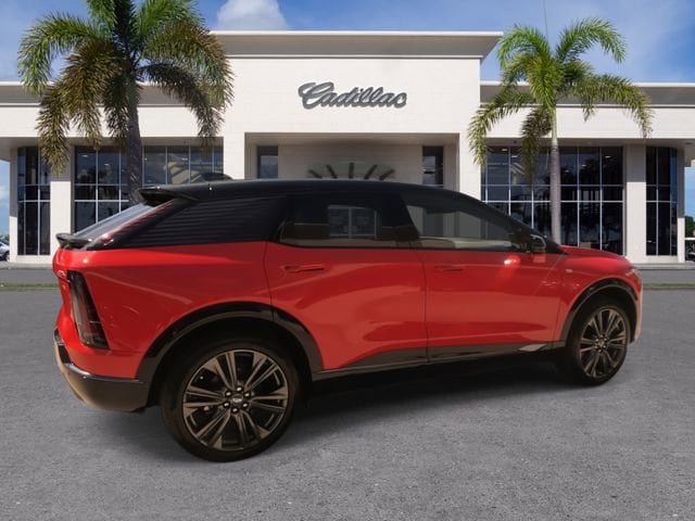 2025 Cadillac OPTIQ Sport 2 - Photo 15