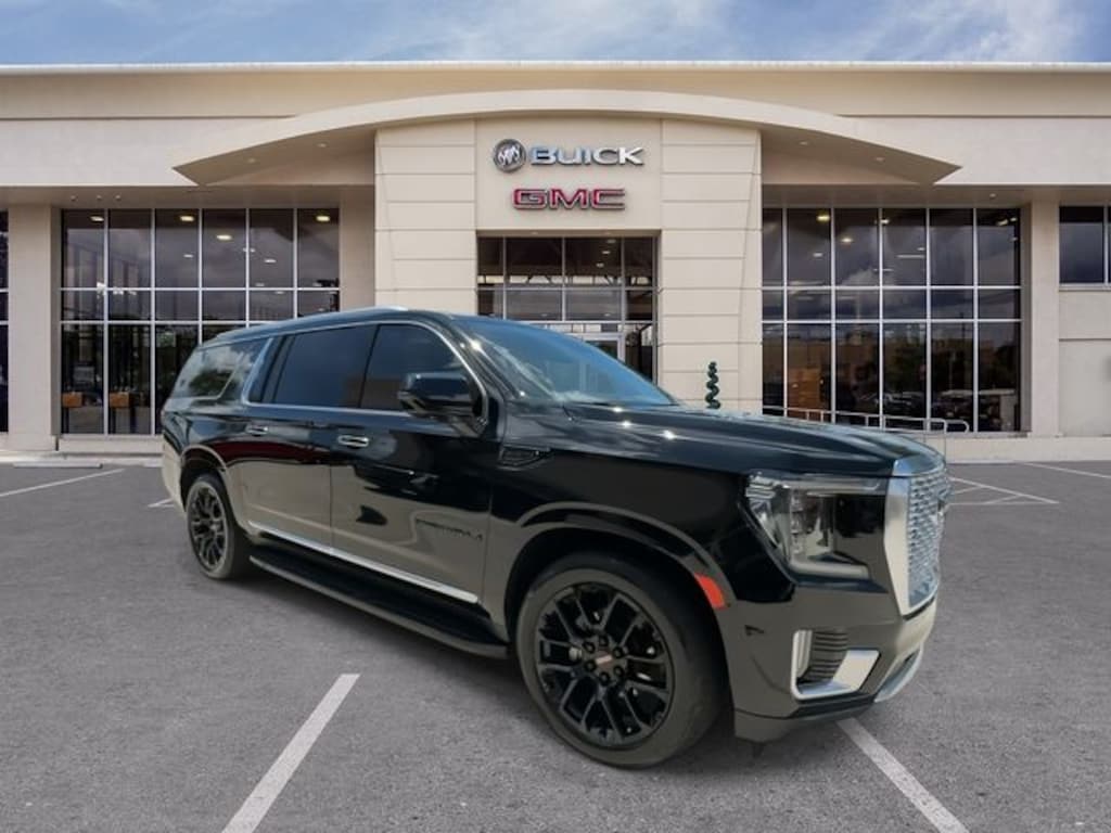 Used 2023 GMC Yukon XL Denali SUV