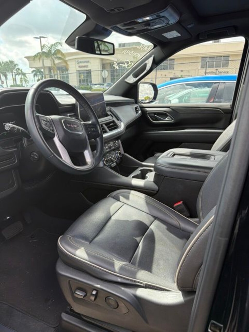 Used 2023 GMC Yukon SLT SUV