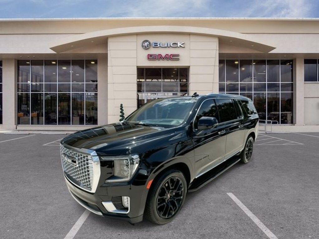 Used 2023 GMC Yukon XL Denali SUV