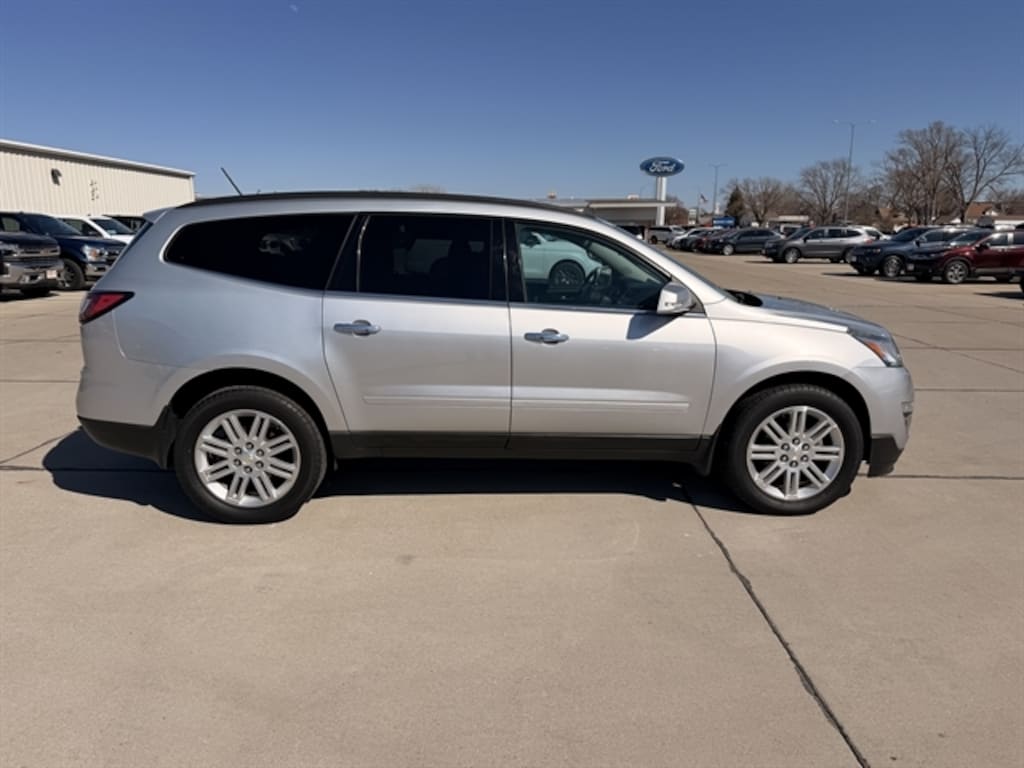 Used 2015 Chevrolet Traverse LT w/1LT SUV