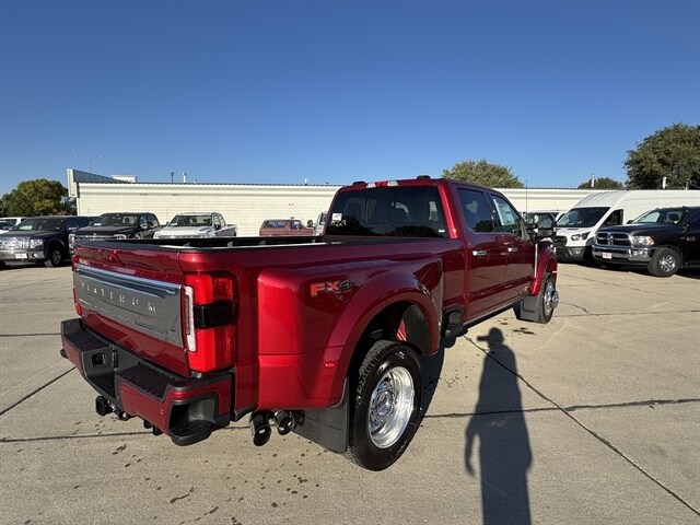 2026 Ford F-450 Platinum photo 3