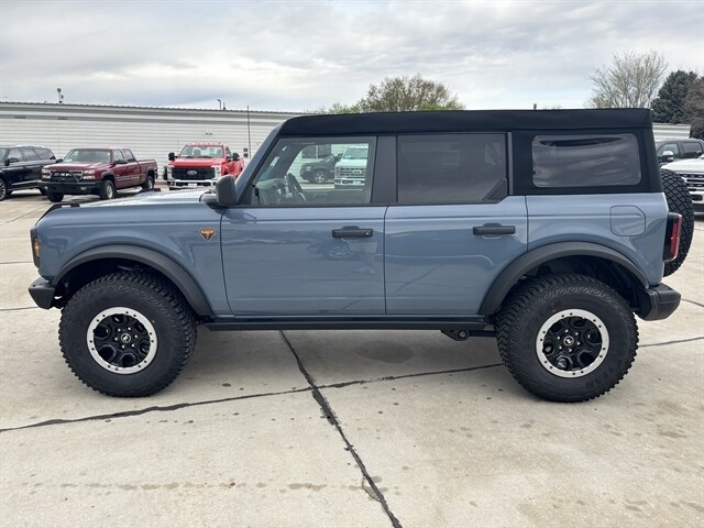 2024 Ford Bronco Badlands photo 4