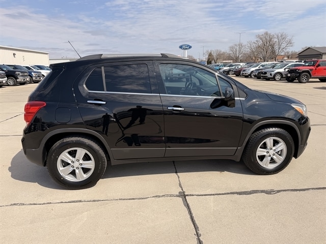 Certified 2018 Chevrolet Trax LT with VIN 3GNCJLSB5JL168125 for sale in Vermillion, SD