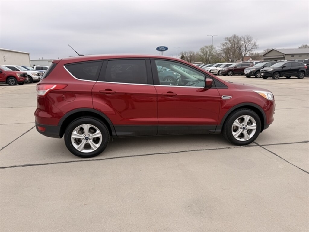 Used 2015 Ford Escape SE SUV