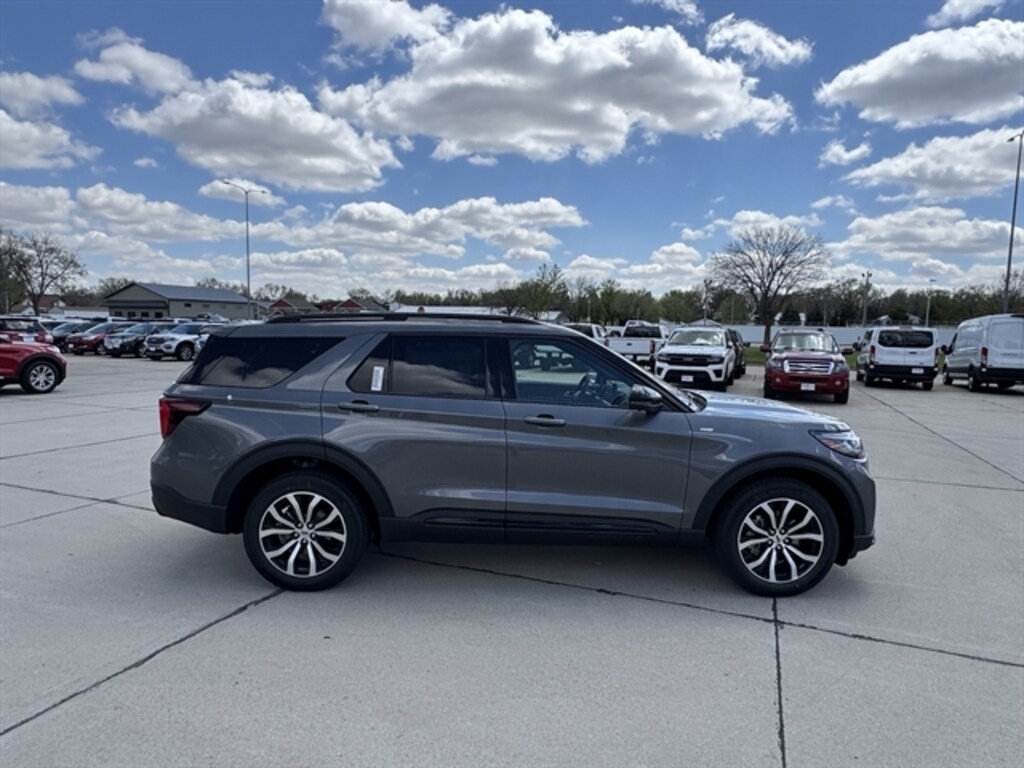 New 2026 Ford Explorer ST-Line SUV
