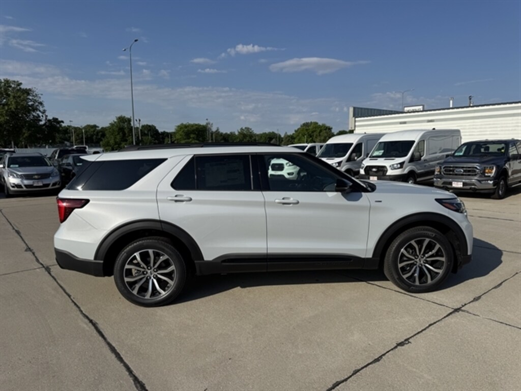 New 2026 Ford Explorer ST-Line SUV