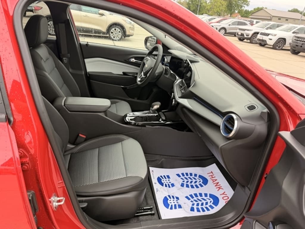 Used 2026 Chevrolet Trax LT SUV