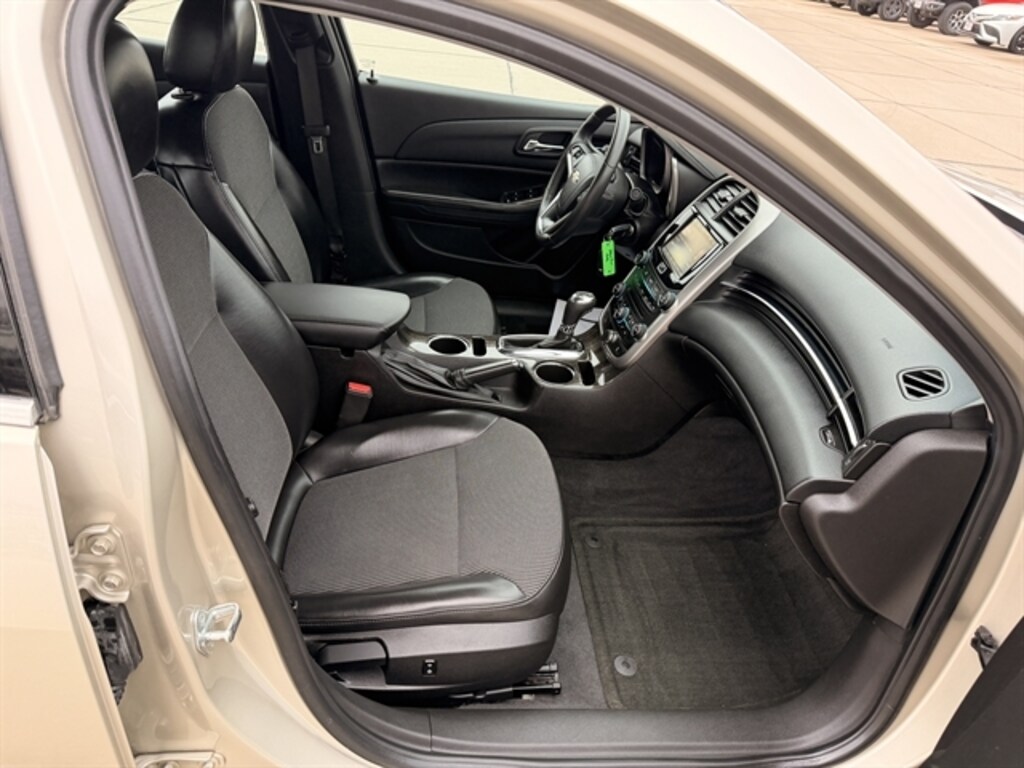 Used 2014 Chevrolet Malibu LT w/2LT Sedan