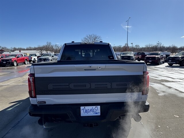 2025 Ford F-150 Raptor photo 4