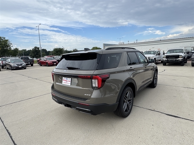 New 2026 Ford Explorer ST-Line SUV