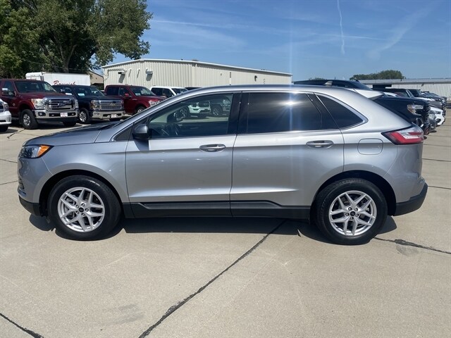 2023 Ford Edge SEL photo 3