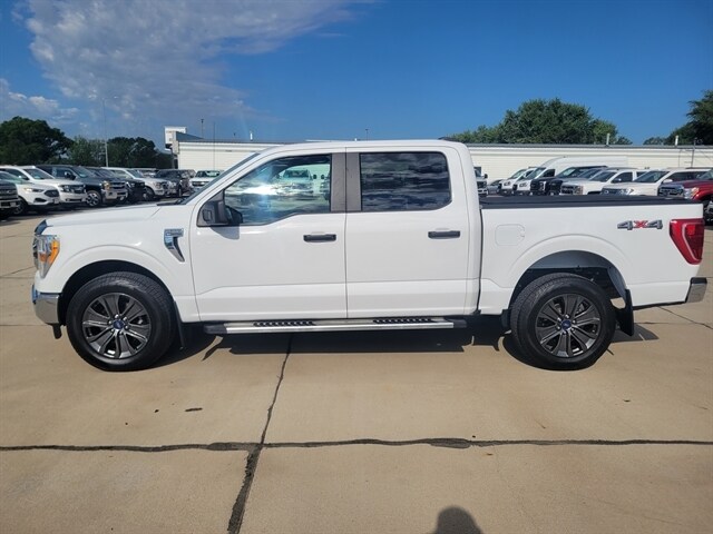 2021 Ford F-150 XLT photo 2